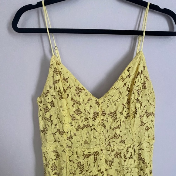 Yellow Lace Mid-Length Dress - Picture 3 of 7